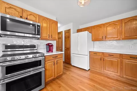 Kitchen - 809 Weston Ct, Elburn, IL 60119 photo 2 of 3