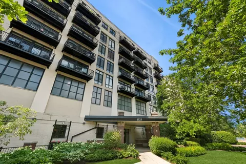 1525 S Sangamon St #807, Chicago, IL 60608
