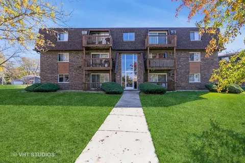 19330 Wolf Rd #4, Mokena, IL 60448