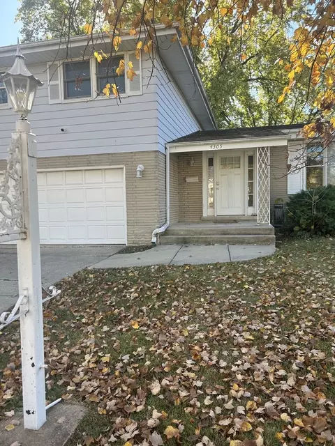 4305 Oakwood Ln, Matteson, IL 60443