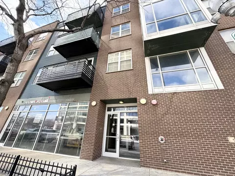 12 W 35th St #41, Chicago, IL 60616