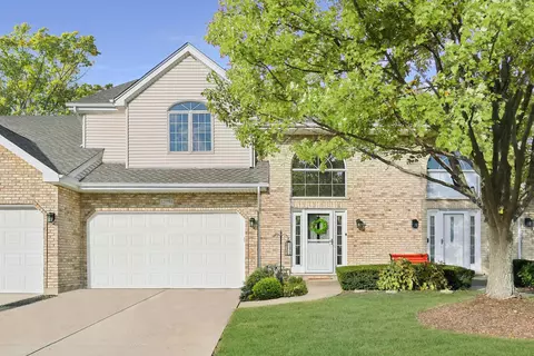 12794 Marian Dr, Lemont, IL 60439