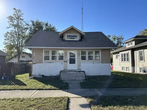 Exterior - 385 S Elm Ave, Kankakee, IL 60901 photo 1 of 7