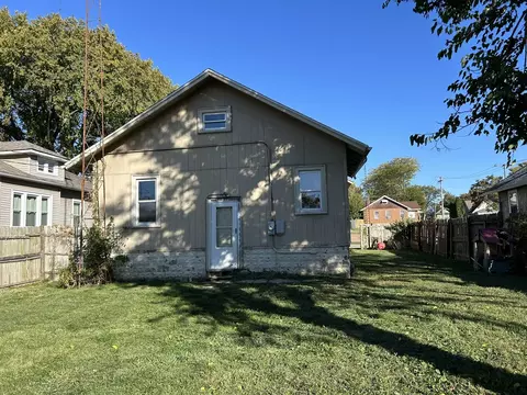 Exterior - 385 S Elm Ave, Kankakee, IL 60901 photo 6 of 7