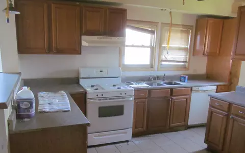 Kitchen - 385 S Elm Ave, Kankakee, IL 60901 photo 1 of 1