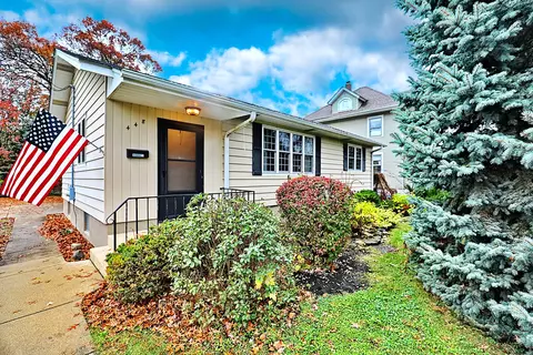 448 E Washington St, West Chicago, IL 60185