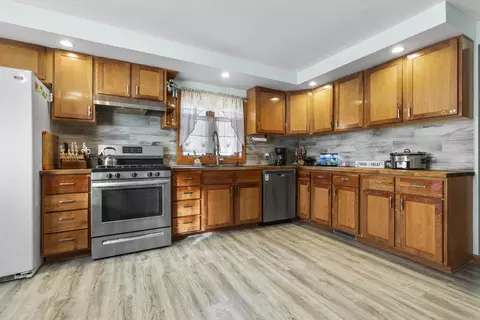Kitchen - 356 Marengo Rd, Harvard, IL 60033 photo 1 of 2