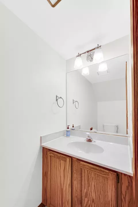 972 Old Oak Cir, Algonquin, IL 60102 photo 16