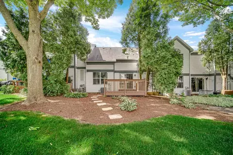 972 Old Oak Cir, Algonquin, IL 60102 photo 18