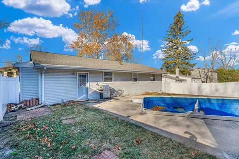 1306 Low St, Bloomington, IL 61701 photo 32