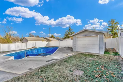 1306 Low St, Bloomington, IL 61701 photo 33