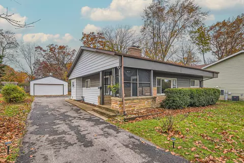 1029 Adams Ave, Winthrop Harbor, IL 60096