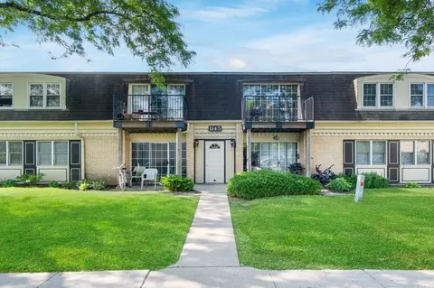 1145 Pleasant Run Dr #614, Wheeling, IL 60090