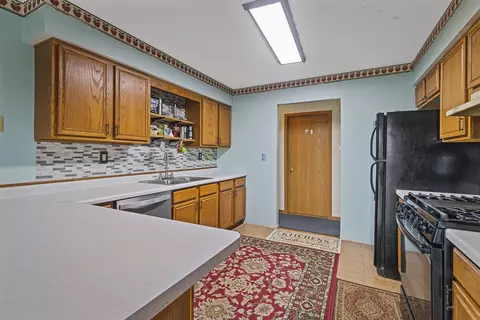 Kitchen - 175 Harvest Moon Trl, Capron, IL 61012 photo 3 of 4