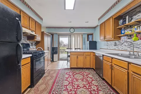 Kitchen - 175 Harvest Moon Trl, Capron, IL 61012 photo 1 of 4