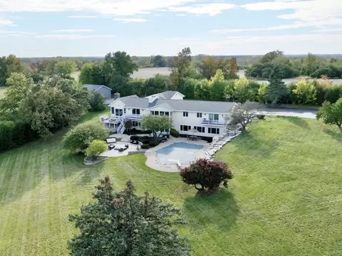 30766 N Gossell Rd, Wauconda, IL 60084