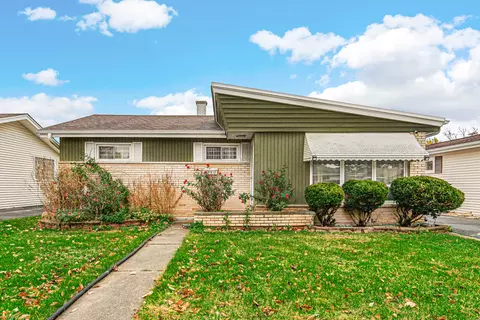 839 N Craig Pl, Addison, IL 60101
