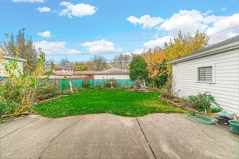 839 N Craig Pl, Addison, IL 60101 photo 18