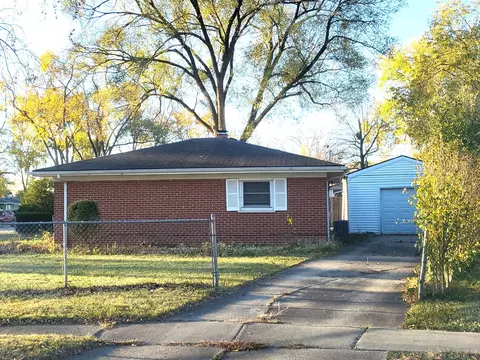 Exterior - 240 Cindy Ln, Wheeling, IL 60090 photo 3 of 3