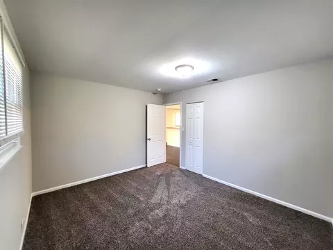 Bedroom - 240 Cindy Ln, Wheeling, IL 60090 photo 5 of 9