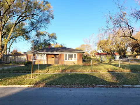 Exterior - 240 Cindy Ln, Wheeling, IL 60090 photo 2 of 3