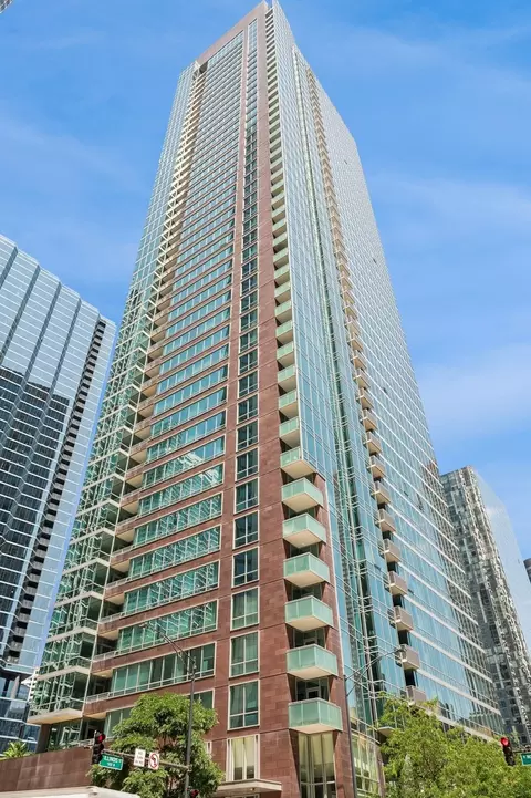505 N Mcclurg Ct #1104, Chicago, IL 60611