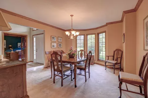 53 Carriage Hill Dr, Sterling, IL 61081 photo 8