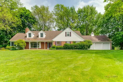 19 Bow Ln, Barrington, IL 60010
