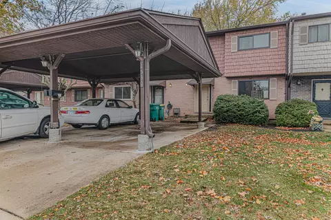 1530 Chippewa Trl #1530, Wheeling, IL 60090