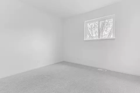 Bedroom - 1530 Chippewa Trl #1530, Wheeling, IL 60090 photo 5 of 6
