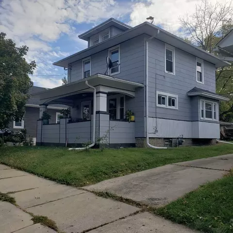529 Simms St, Aurora, IL 60505