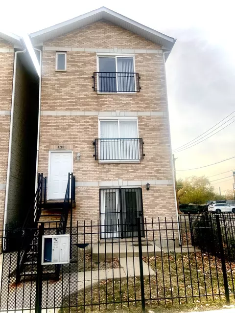 1218 S Tripp Ave #1, Chicago, IL 60623