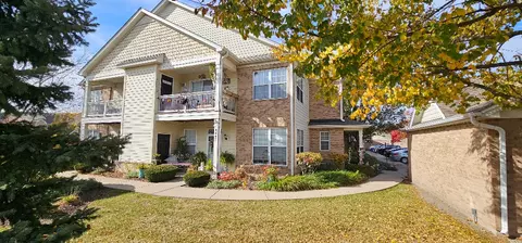 4449 Timber Ridge Ct #105D, Joliet, IL 60431