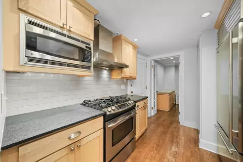 Kitchen - 210 E Pearson St #12B, Chicago, IL 60611 photo 1 of 2