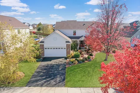 2466 Waverly Cir, Yorkville, IL 60560