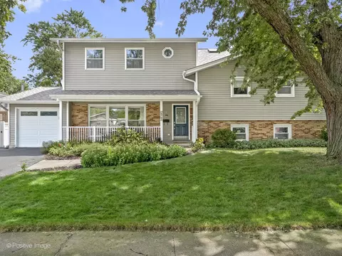 6701 Wainwright Dr, Woodridge, IL 60517