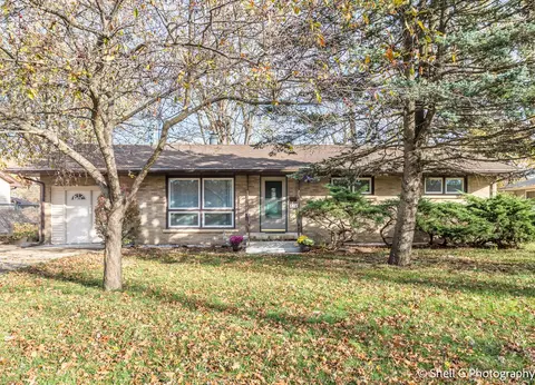 516 Evergreen Ln, Bradley, IL 60915