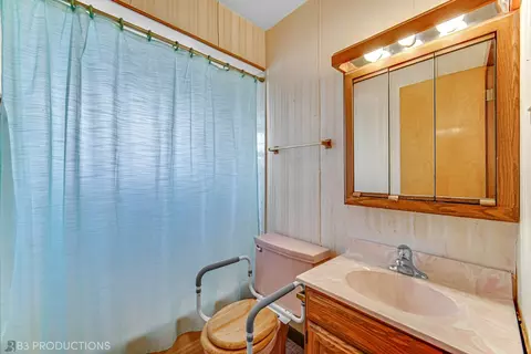 11044 S Ewing Ave, Chicago, IL 60617 photo 7