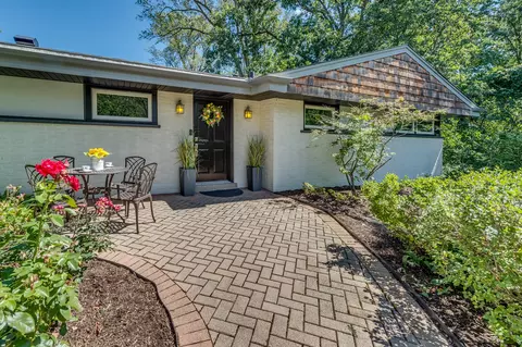 Other - 2135 Stirling Rd, Bannockburn, IL 60015 photo 2 of 7