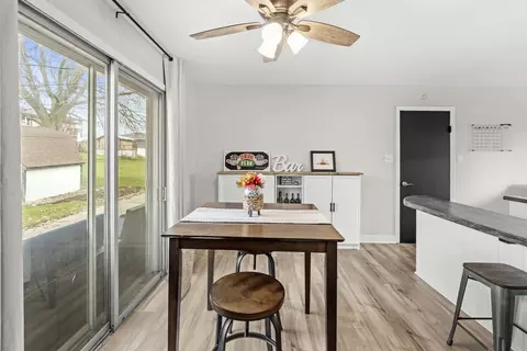 Dining - 9400 Willow Ln, Mokena, IL 60448 photo 1 of 1