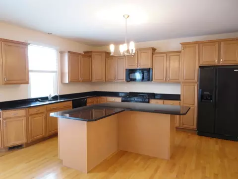 2404 Monterey Dr, Plainfield, IL 60586 photo 2