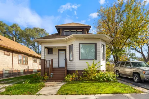 10123 S Wentworth Ave, Chicago, IL 60628