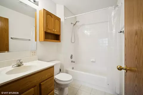 357 S Clearview Cir, Round Lake, IL 60073 photo 13