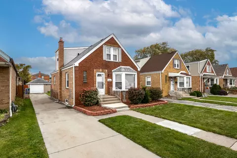 8748 S California Ave, Evergreen Park, IL 60805