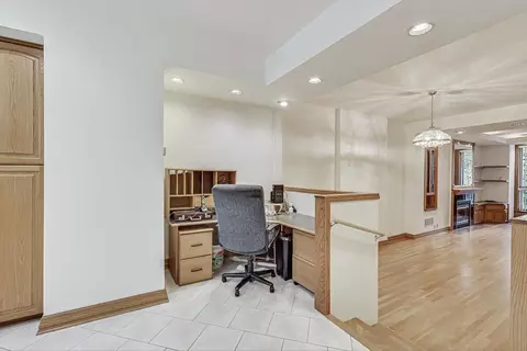 Entry Way - 837 S Bishop St, Chicago, IL 60607 photo 1 of 1