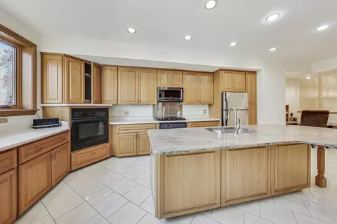Kitchen - 837 S Bishop St, Chicago, IL 60607 photo 3 of 4