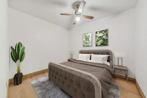 Bedroom - 837 S Bishop St, Chicago, IL 60607 photo 7 of 8