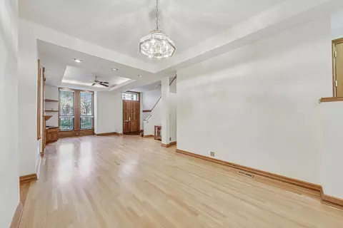Living - 837 S Bishop St, Chicago, IL 60607 photo 6 of 6