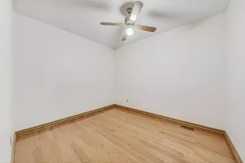 Bedroom - 837 S Bishop St, Chicago, IL 60607 photo 8 of 8