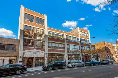 1158 W Armitage Ave #202, Chicago, IL 60614